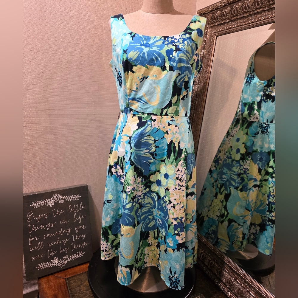 VTG 90s Studio I • Floral Midi Dress in Blue and Green. Sz 8.